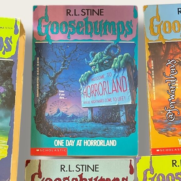 Goosebumps book collection by R.L. Stine: Books #13-16 in Slipcase - Picture 9 of 12